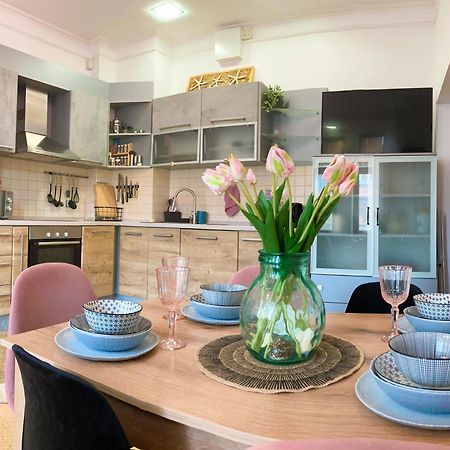 Two Bedroom Apartment -Welcome To Burgas- Top Location, Central Station, Main Walking Street, Sea Garden, Near The Beach Luaran gambar